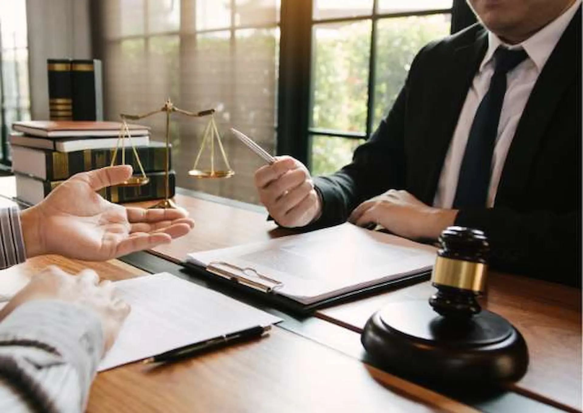 Navigating Legal Waters Finding the Best Criminal Defense Lawyers Near You