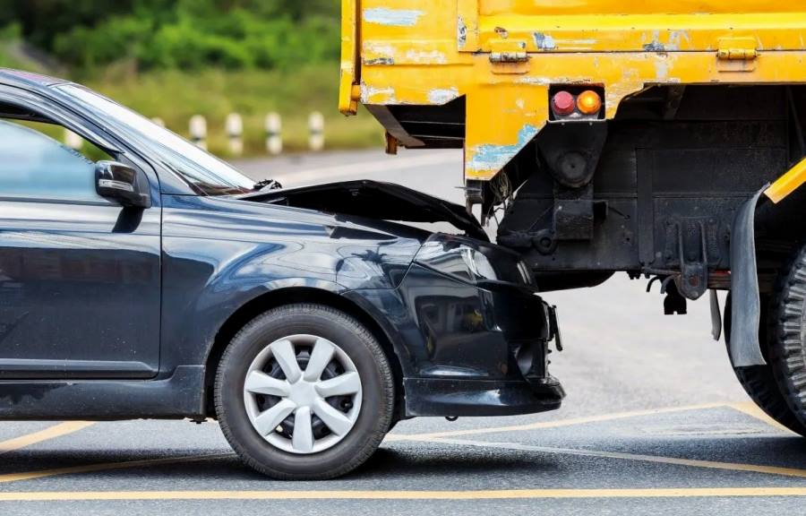 Trucking & 18-Wheeler Accident Attorney San Antonio